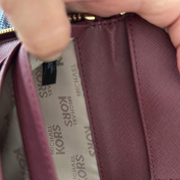 ๐ฅ ON SALE ๐ฅ Hamilton Traveler Large Zip Around Leather Wallet - Picture 12 of 12